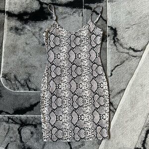 Source Unknown Black and White Snake Print Mini Dress